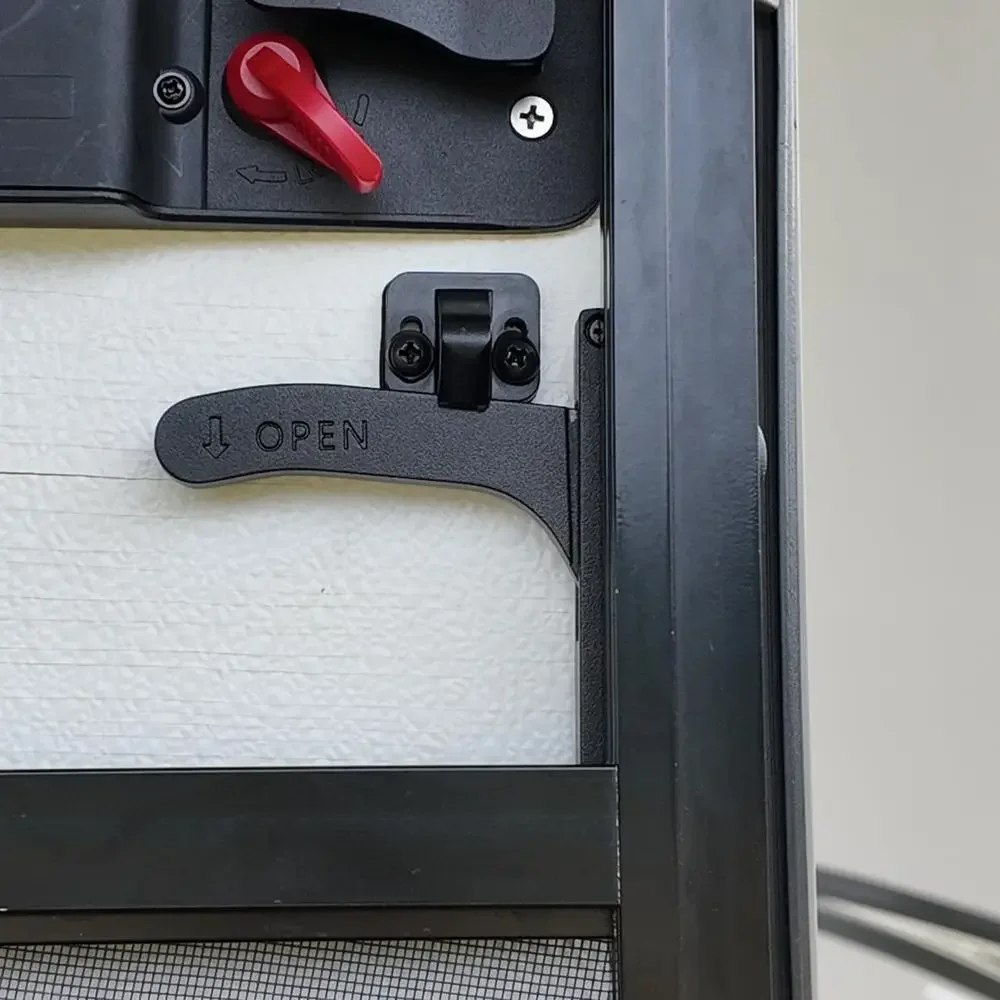 Safoner アルミニウム RV スクリーンドアラッチ右ハ - Travel Accessories Us のレビューと価格