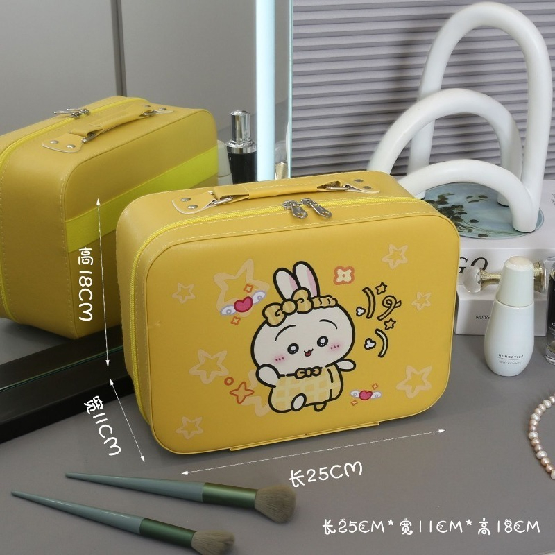 アニメちいかわうさぎ化粧品バッグポータブルスキンケアメイクア - Travel Accessories For Japan Trip のレビューと価格